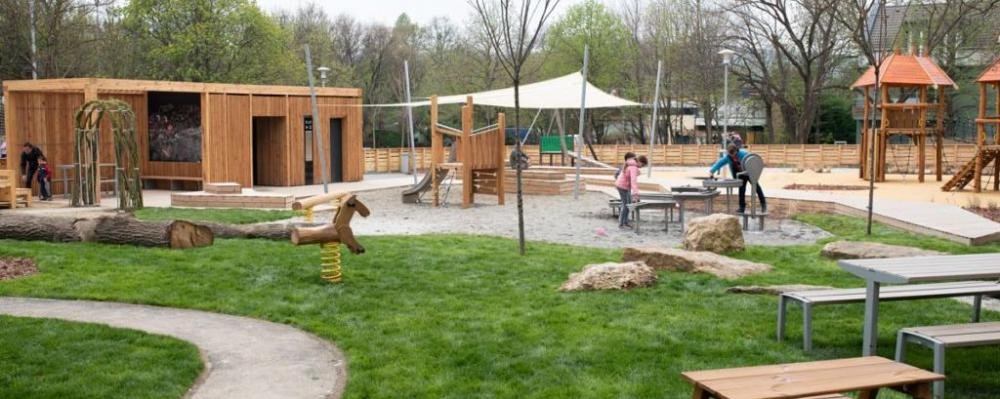 Adyliget park playground