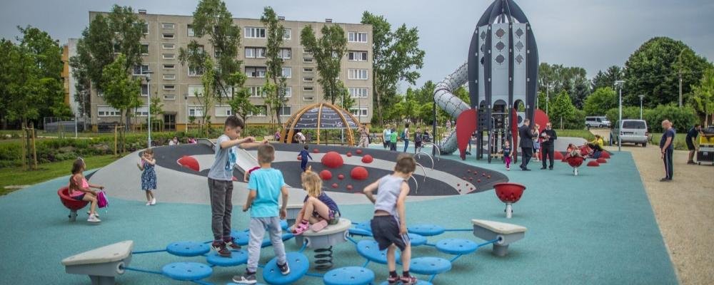 Astronaut playground