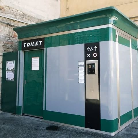 Public Toilet - Orczy Square